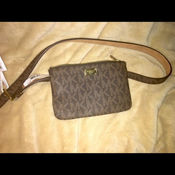 Michael Kors - Picture 2 of 4